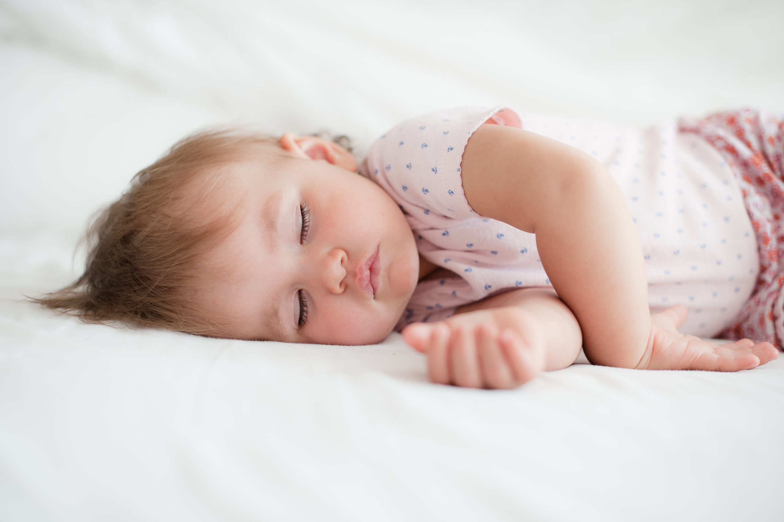 Lire la suite à propos de l’article Comment fonctionnent les cycles de sommeil de bébé ?